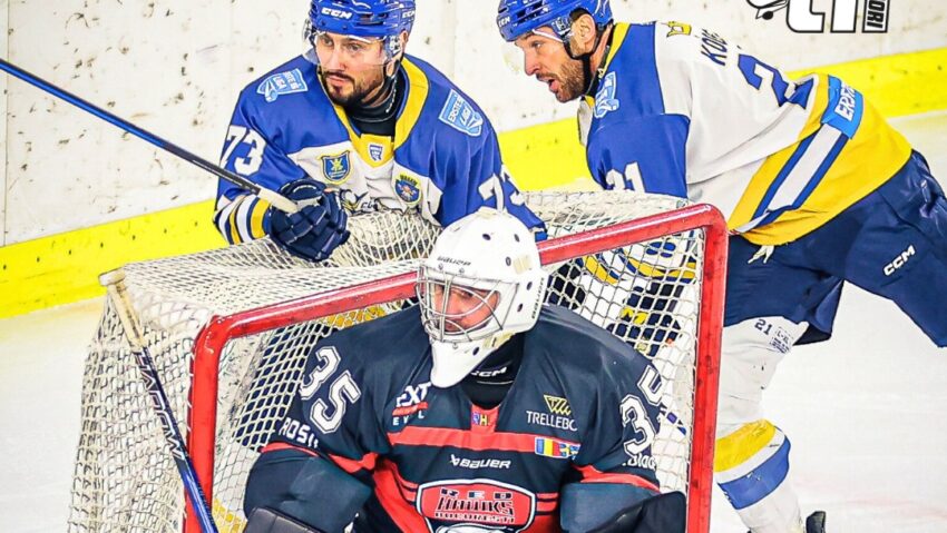 Hochei intern: favoritele, învinse la limită