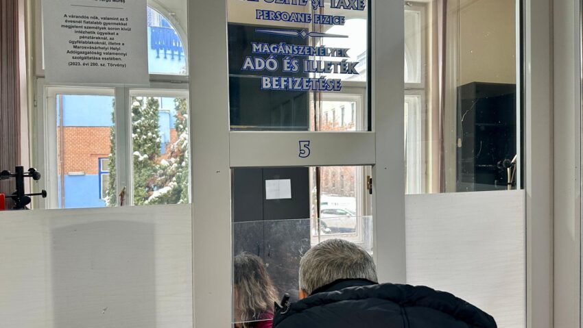 Târgumureșenii nu s-au mai înghesuit ca în alți ani să plătească impozitele din prima zi