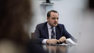 Ministrul Sănătăţii, Alexandru Rogobete, a anunţat că, în acest an, se va face o reformă structurală a sistemului de gărzi din spitale