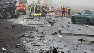 Cele şapte persoane, care şi-au pierdut viaţa în accidentul de astăzi din judeţul Timiş, erau suporteri ai echipei de fotbal PAOK Salonic