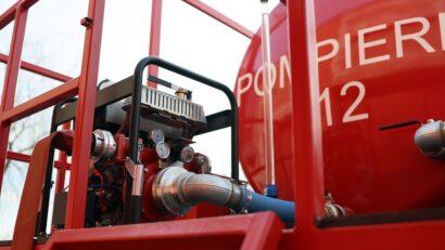 Cisternă de apă potabilă achiziționată de Primăria Tg. Mureș pentru locuitorii din Târnăveni