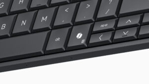 Infogadget, cu Raluca Creț | HP EliteBoard G1a, tastatura care integrează în carcasa sa un computer complet funcțional