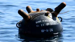 Mină marină eşuată, pe plaja din dreptul Poligonului de tragere Midia