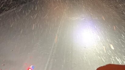 Circulaţia pe drumurile din ţară se desfăşoară la această oră, în general, în condiţii de iarnă