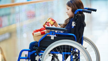 Facilități la roviniete și transport interurban pentru persoanele cu dizabilități din Mureș