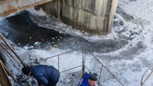 Podul de gheață de la Gurghiu nu afectează alimentarea cu apă a populației