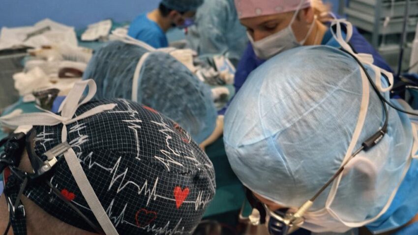 Primul transplant de inimă din acest an la Târgu Mureș: un tânăr de 22 de ani a salvat viața altuia, de 19 ani