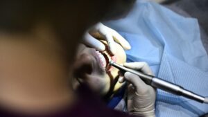 Copilării – Curajoși la dentist (Ziua internațională a stomatologului)