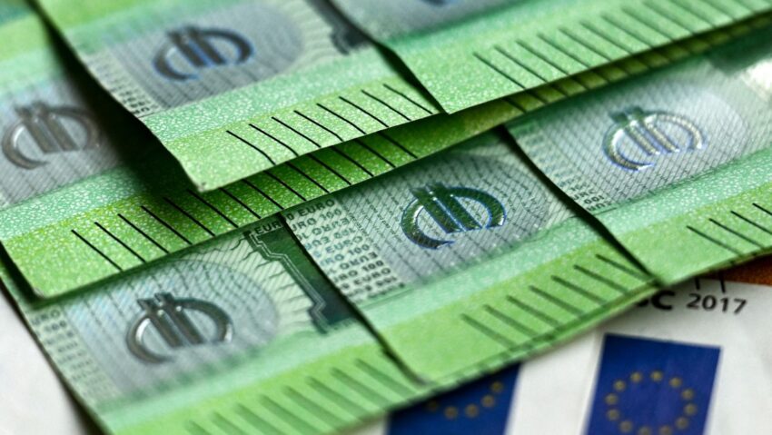 Procedura de verificare a investiţiilor străine directe va deveni complet digitală