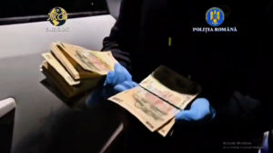 Persoane cercetate pentru trafic de droguri de mare risc
