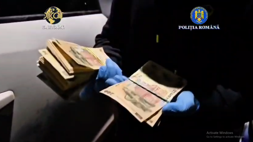 Persoane cercetate pentru trafic de droguri de mare risc