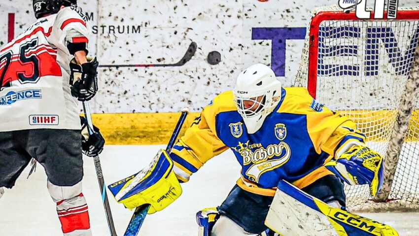 Corona și Gheorgheni, favorite la hochei