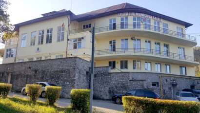 Managerul Spitalului Săcele propune Fundaţiei Metropolis un proiect alternativă pentru pacienţii oncologici