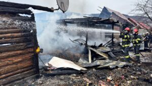 25 de persoane evacuate, în urma unui incendiu la Săcele