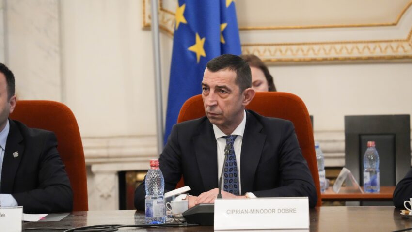 Politicienii mureșeni consideră justă decizia CCR privind pensiile magistraților