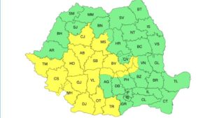 Avertizări de viscol şi vânt puternic în mai multe regiuni din ţară, până miercuri dimineaţa