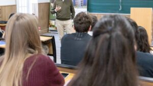 Subfinanțarea educației scoate studenții la protest