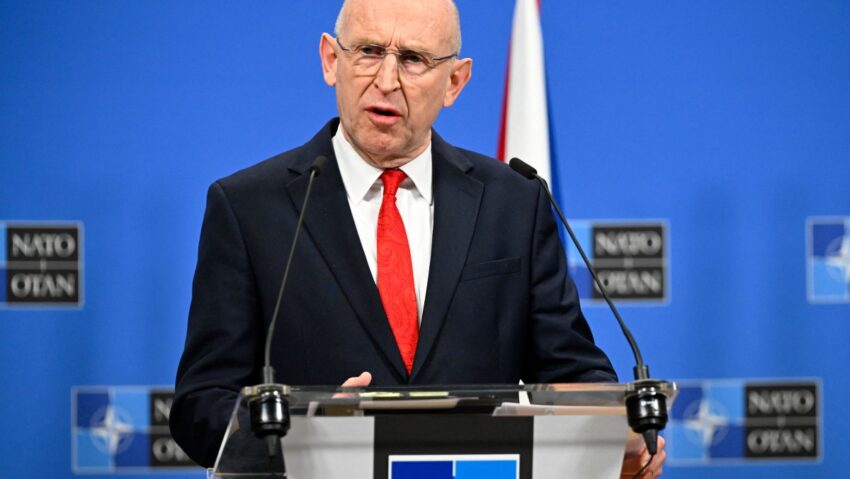 Două rachete au fost lansate din Iran spre Cipru, declară ministrul britanic al Apărării