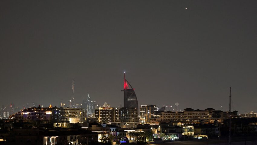 Dubai a interceptat un atac în timp ce Iranul continuă atacurile asupra vecinilor din Golf