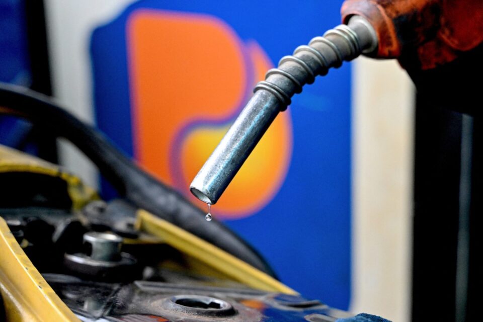 Expert energie: Chiar dacă războiul s-ar încheia mâine, motorina tot va atinge pragul de 10 lei/litru