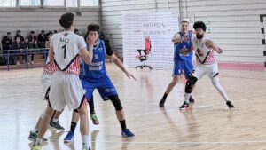 Baschetbaliștii din Gheorgheni, învinși de brașoveni