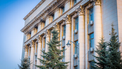 Primă de stabilitate pentru tineri, în anumite condiţii