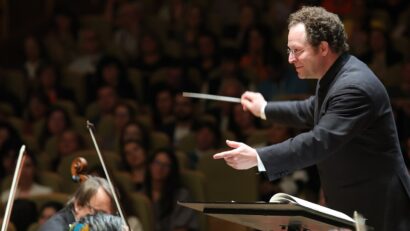 La Sala Radio John Axelrod dirijează Simfonia a 9-a de Mahler