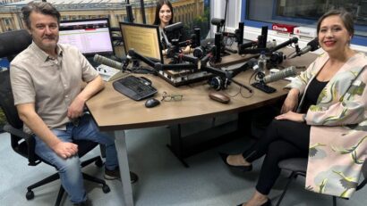 „Stai Sigur pe Net”: De la frica de a rata (FOMO), la libertatea de a alege viața reală (JOMO)