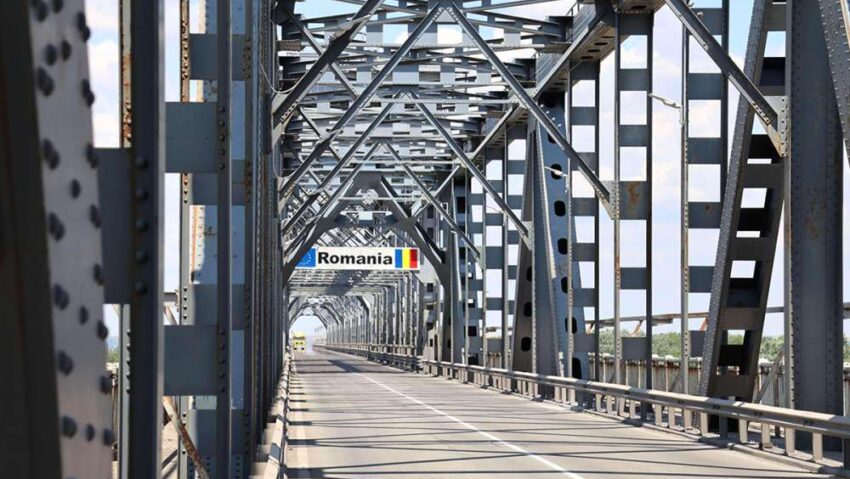Circulaţia pe podul Ruse-Giurgiu se va desfăşura fără restricţii de Paşte