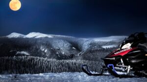 În doar 24 de ore, Salvamont România a salvat 94 de persoane de pe munte