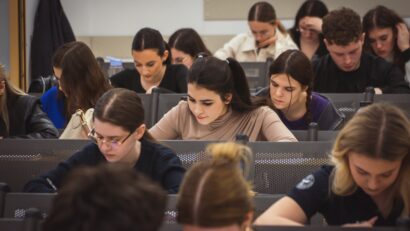 Doar jumătate din elevii mureșeni au obținut medii de promovare la simularea bacalaureatului