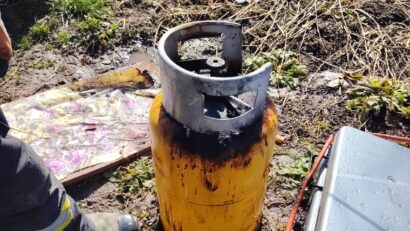 Femeie cu arsuri, după explozia unei butelii de aragaz