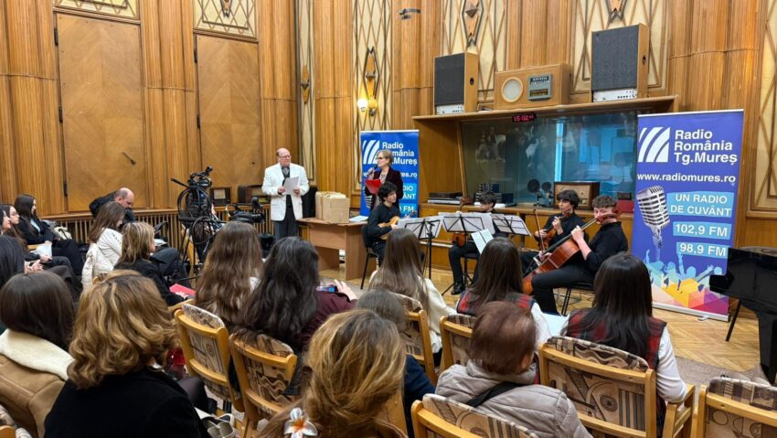 Concurs Național de Creație Artistică cu elevi și profesori premiați la Radio Tg.Mureș