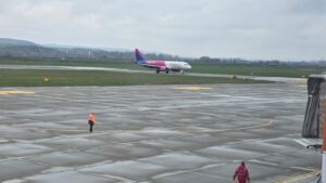 Peste 1.000 de pasageri au tranzitat duminică Aeroportul Transilvania Târgu Mureș