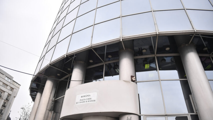 Instanţa Suprema a depus plângere prealabilă din cauza neasigurării banilor necesari pentru plata drepturilor salariale restante