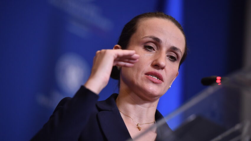 Oana Ţoiu: Nu avem nicio informaţie privind cetăţeni români care să fie răniţi