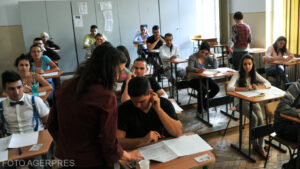 Poezia le-a dat bătăi de cap elevilor din Brașov la simularea Bacalaureatului