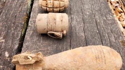 Covasna: O bombă de aruncător, grenade şi cartuşe găsite în zona Şugaş Băi
