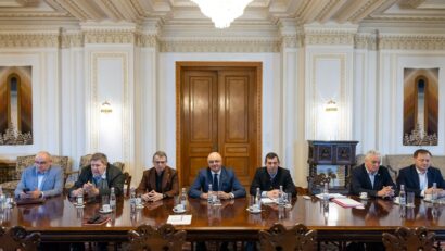 Liderii sindicali s-au întâlnit la Parlament cu preşedintele Camerei Deputaţilor, Sorin Grindeanu