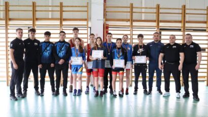 Luptătorii de la CSS Târgu Mureş, 8 medalii la Campionatul Naţional Şcolar