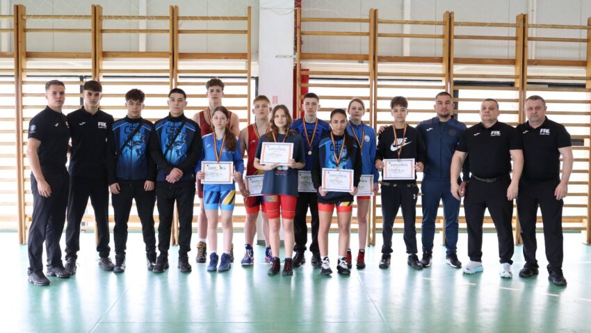 Luptătorii de la CSS Târgu Mureş, 8 medalii la Campionatul Naţional Şcolar