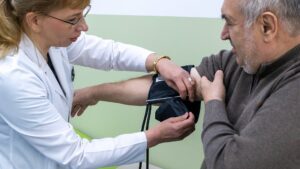 Numărul infecţiilor respiratorii a crescut în toată ţara