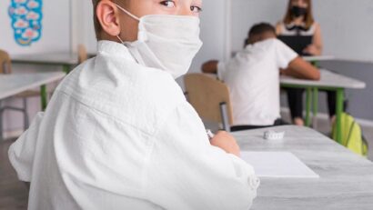 Şcoală pentru liceenii care nu pot frecventa cursurile din motive medicale, lansată de UMFST