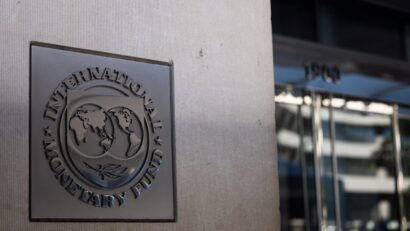 FMI atrage atenţia asupra riscurilor economice globale