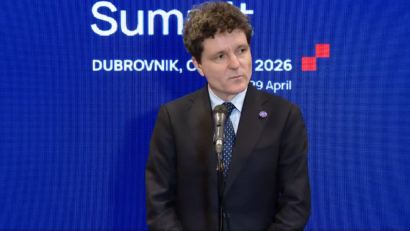 Nicuşor Dan: Avem un split între două jumătăţi ale direcţiei pro-europene