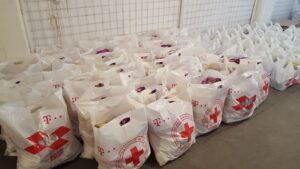 Crucea Roşie Română continuă colectarea în această perioadă a alimentelor greu perisabile