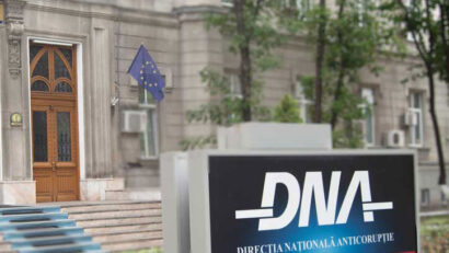 Ana-Maria Badea, director în cadrul Oficiului Național pentru Jocuri de Noroc, acuzată de luare de mită, a fost reținută de procurori