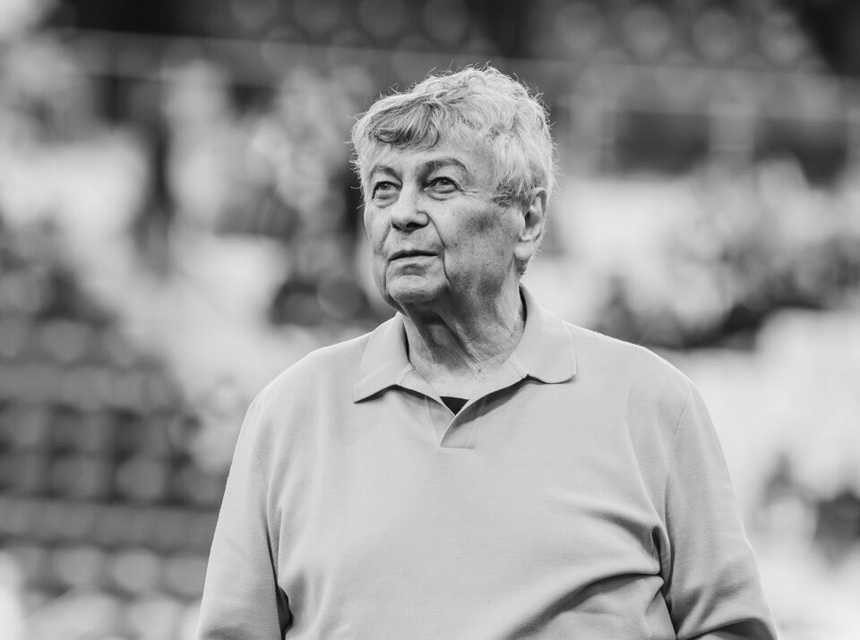 Mircea Lucescu va fi depus azi la Arena Naţională