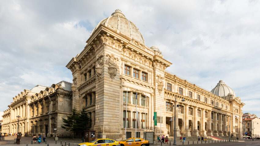 Muzeul Naţional de Istorie salută recuperarea Coifului de aur de la Coţofeneşti