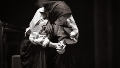 Mureş: Actorii Teatrului Naţional solicită donaţii constând în obiecte şi porturi tradiţionale pentru un nou spectacol